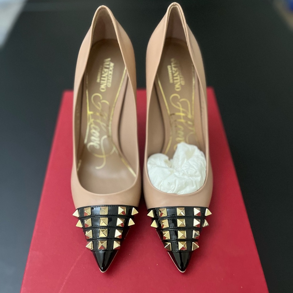 Valentino Garavani Alcove Heel